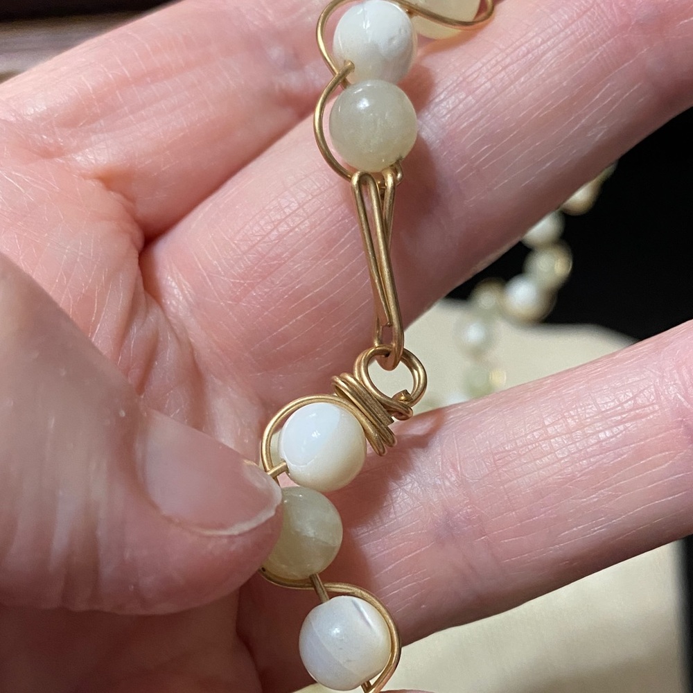 Vintage new jade & cream gemstone Beaded gold filled Necklace and Earring Set - Picture 5 of 16